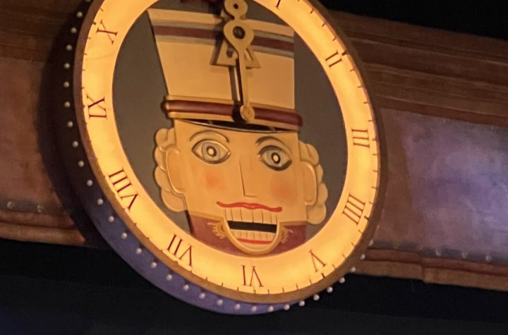 The Nutcracker Clock