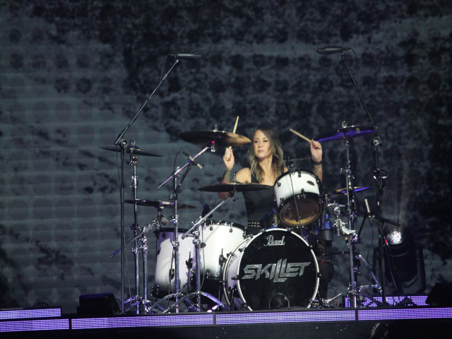 Skillet, Photography by Josh Wagner